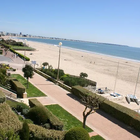 Loueurdappart - Studio Terrasse, Acces Direct Plage Benoit Apartment *